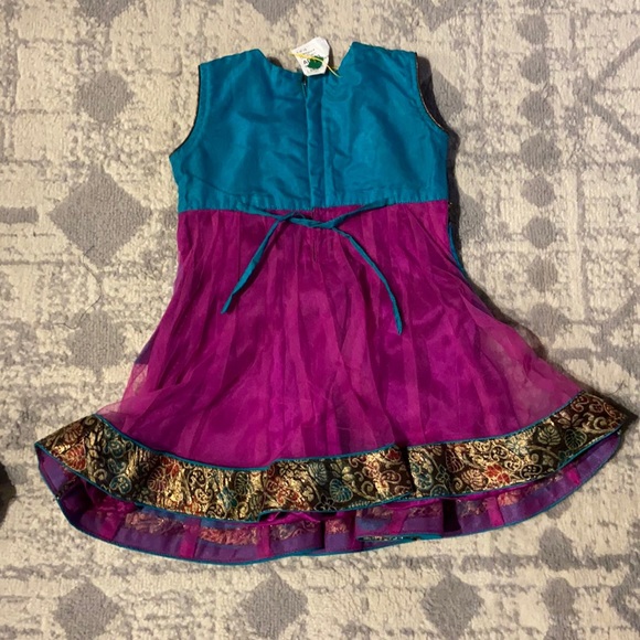 Kids Churidar Suit - Picture 5 of 5